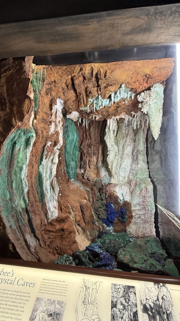 Exhibit to give visitors an idea of the beauty of the caves inside the mountains. Nothing like around Kentucky!