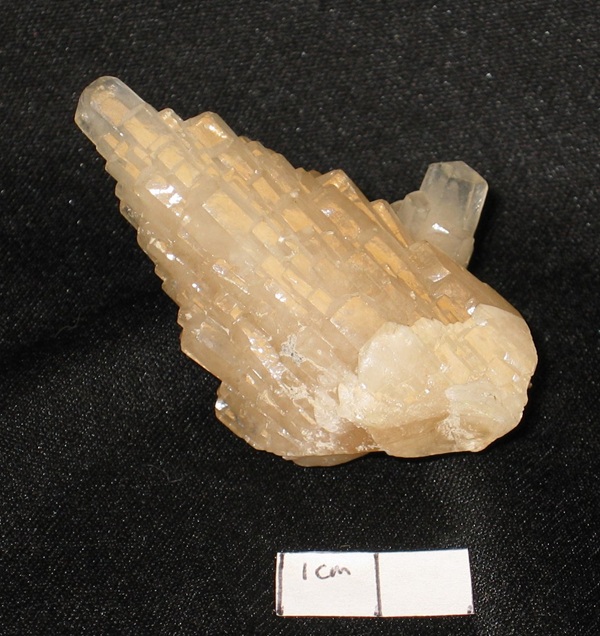 Photo C3, Calcite in parallel growth with low-angle faces, Minerva No. 1 mine, collected in the early 1960s by Jim Below. In my collection now.