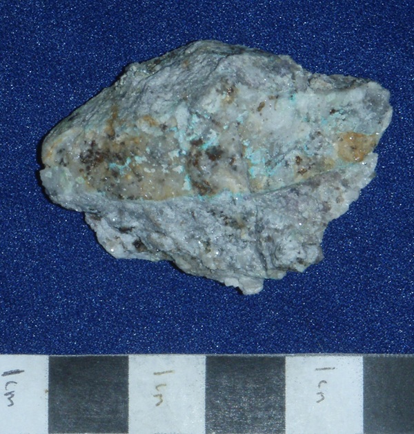 Photo Mal2, Malachite of post-mining on fluorite and quartz origin from the grounds of the old Rosiclare Mill.