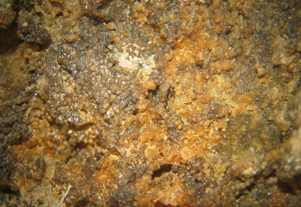 Photo Sm2, Smithsonite crystals from the Hutson Zinc mine, FOV 30mm