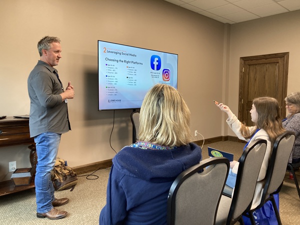 Matt Jones of Tulsa, Oklahoma, led a session on online marketing.